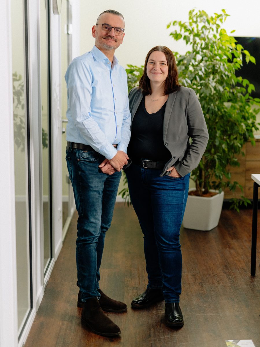 Markus Michael und Franziska Lehmann in den Geschäftsräumen der Texulting